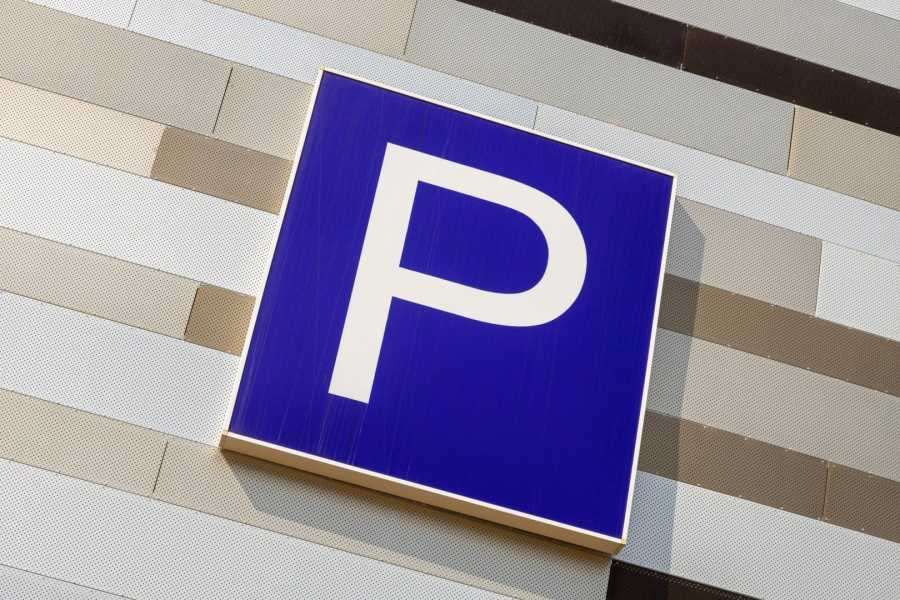 Nye parkeringsregler i Italien: smidige tidsfrister, dobbelt betaling og sanktioner for billetter der er udløbet.