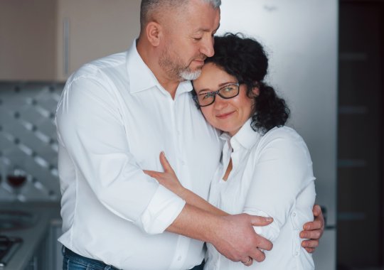 Ægtefolk, der lever adskilt i Italien: hvordan man lovligt opnår dobbelte fordele under IMU og ansøger korrekt om ISEE