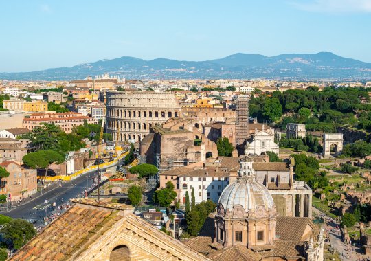 Italienske eksklusive boliger overstiger internationale tendenser: Hvordan Milano og Rom tackler økonomisk usikkerhed.