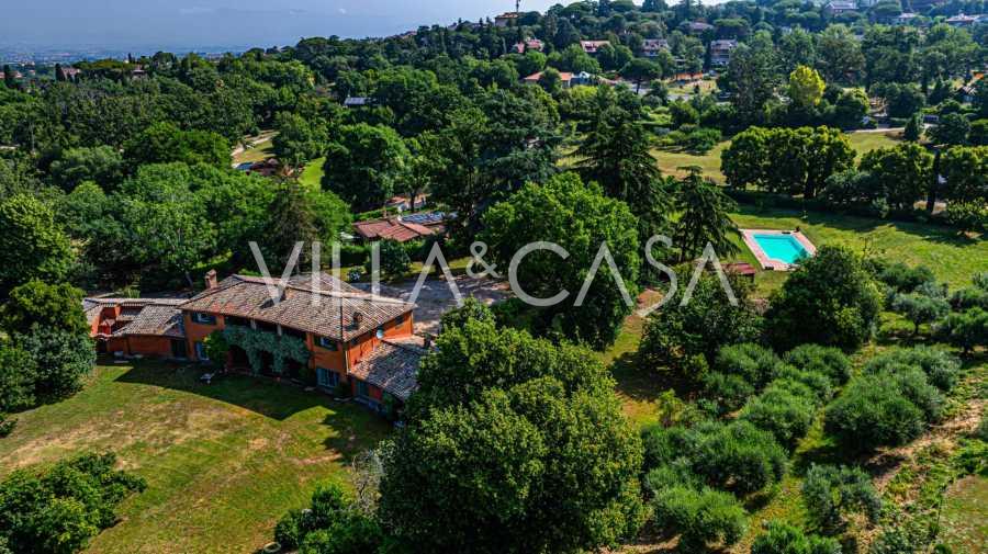 Villa med historie og swimmingpool i Grottaferrata
