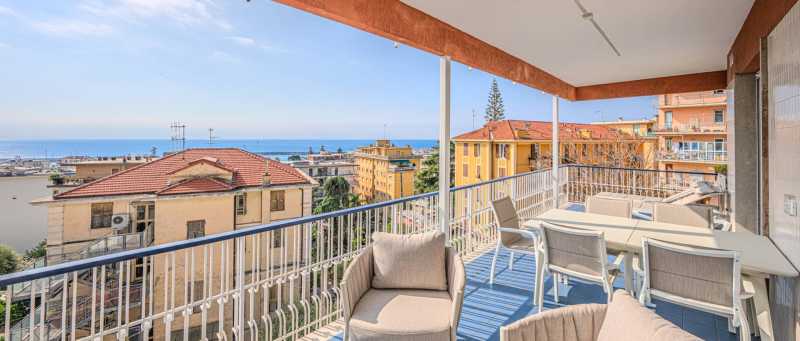 Lejlighed i Sanremo efter renovering til salg