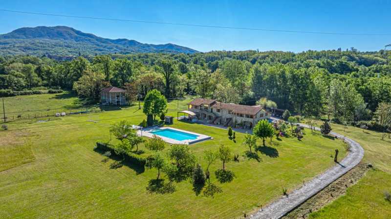 Ejendom til salg i Villafranca in Lunigiana