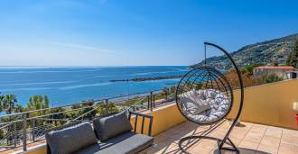 Fantastisk villa til salg ved havet i Ospedaletti
