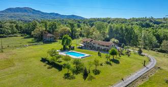 Ejendom til salg i Villafranca in Lunigiana