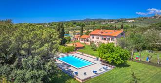 Til salg: luksuriøs agriturismo ejendom i Toscana