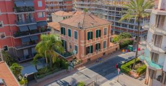 Villa i centrum af Bordighera til salg
