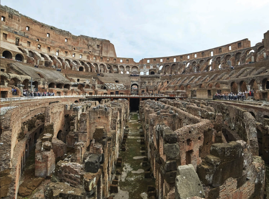 Opdagelse af hypogeum for turister i Colosseum Italien